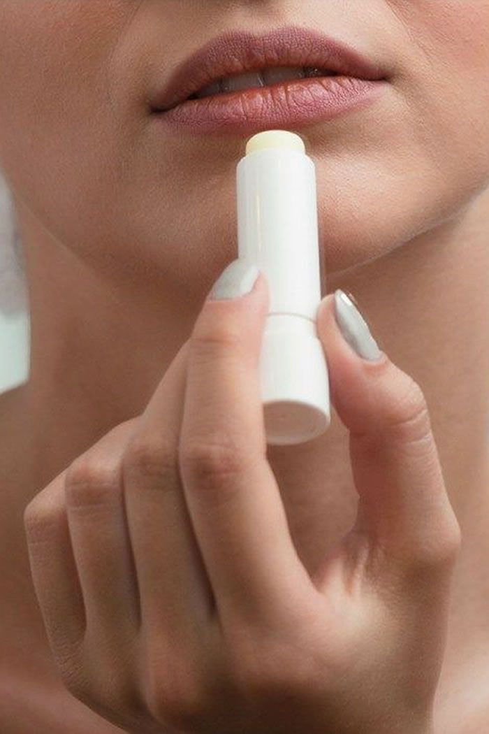 Fix Chapped Lips without using a Chapstick