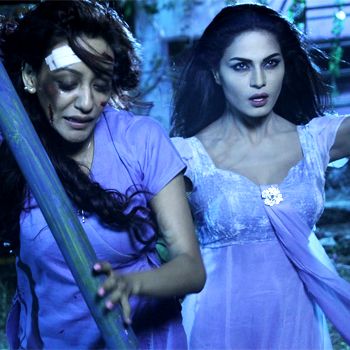 Veena Malik To Play Vampire In Mumbai 125Km